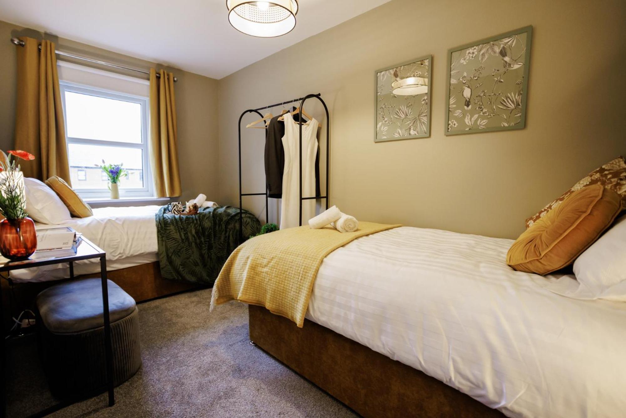 Holiday home Luxury Celebrity Townhouse Etihad Stadium Coop Live Arena 2 Parking Sleep 10 Manchester