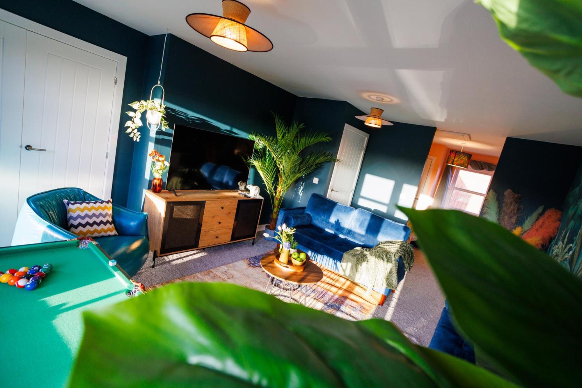 Holiday home Luxury Celebrity Townhouse Etihad Stadium Coop Live Arena 2 Parking Sleep 10 *
