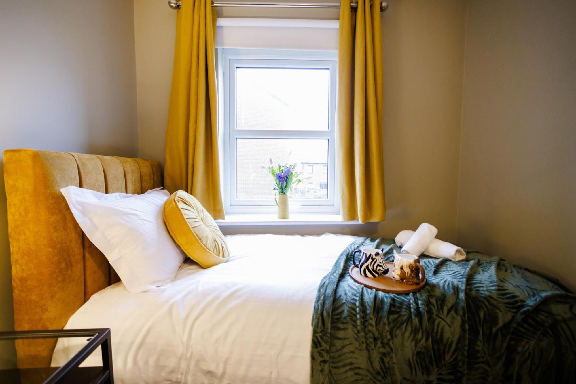 Holiday home Luxury Celebrity Townhouse Etihad Stadium Coop Live Arena 2 Parking Sleep 10 *