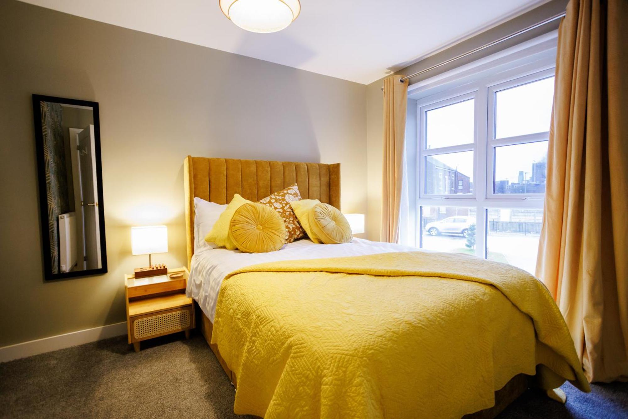 Luxury Celebrity Townhouse Etihad Stadium Coop Live Arena 2 Parking Sleep 10