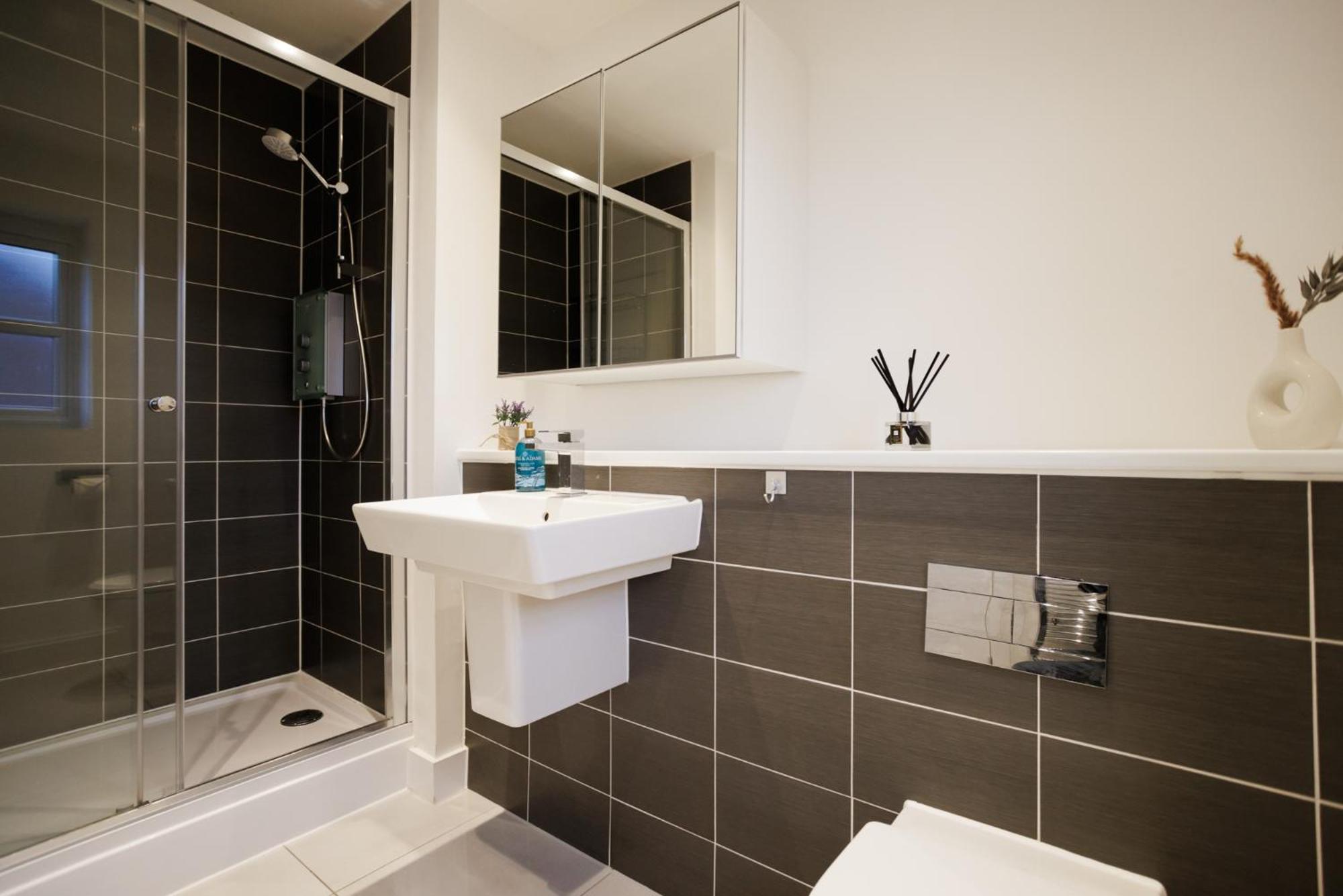 Holiday home Luxury Celebrity Townhouse Etihad Stadium Coop Live Arena 2 Parking Sleep 10 *