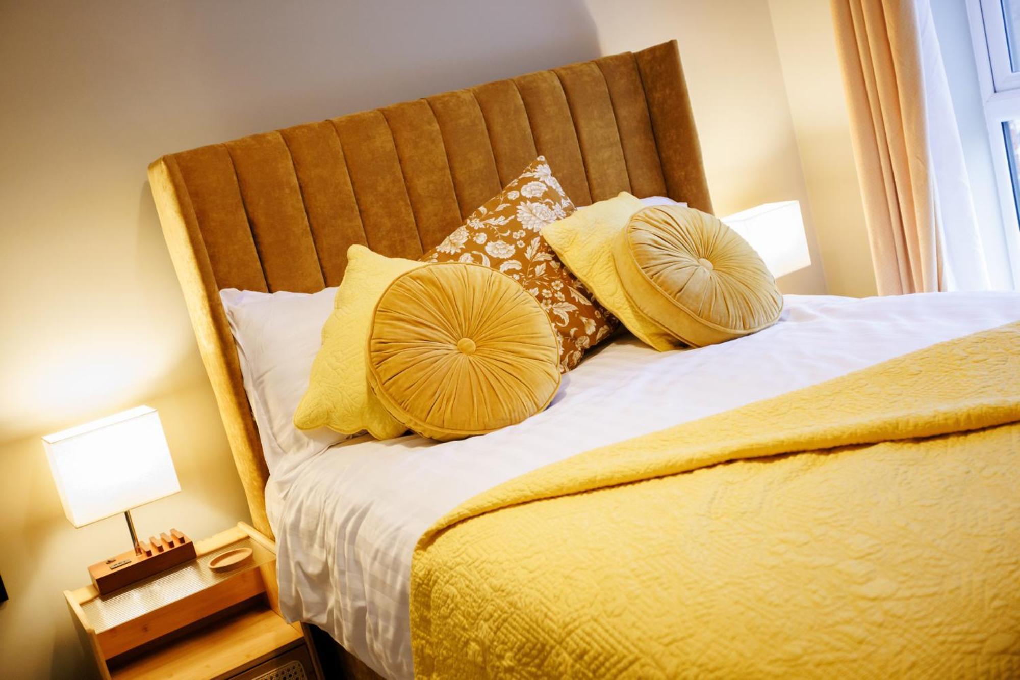 Luxury Celebrity Townhouse Etihad Stadium Coop Live Arena 2 Parking Sleep 10