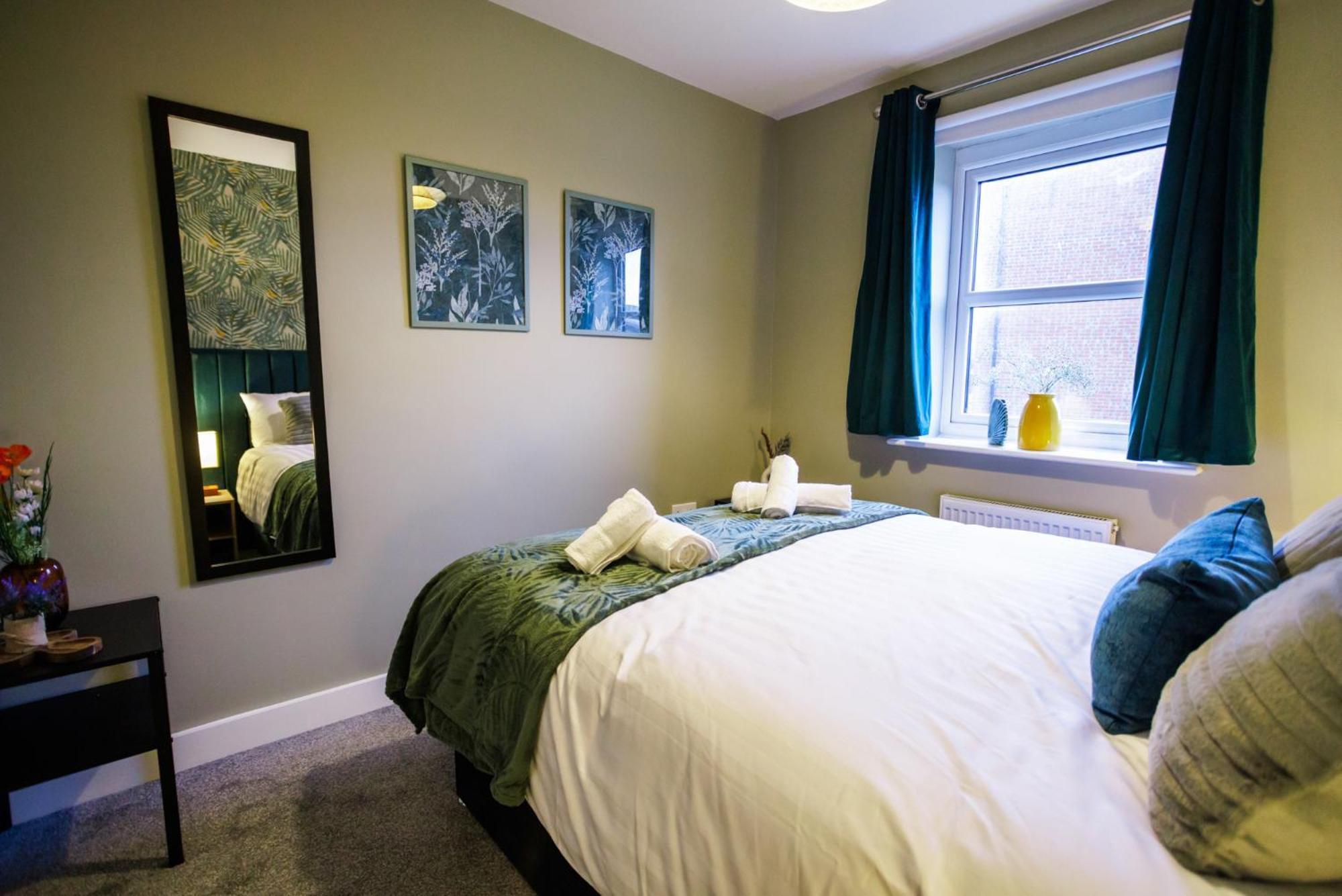 Luxury Celebrity Townhouse Etihad Stadium Coop Live Arena 2 Parking Sleep 10 Holiday home