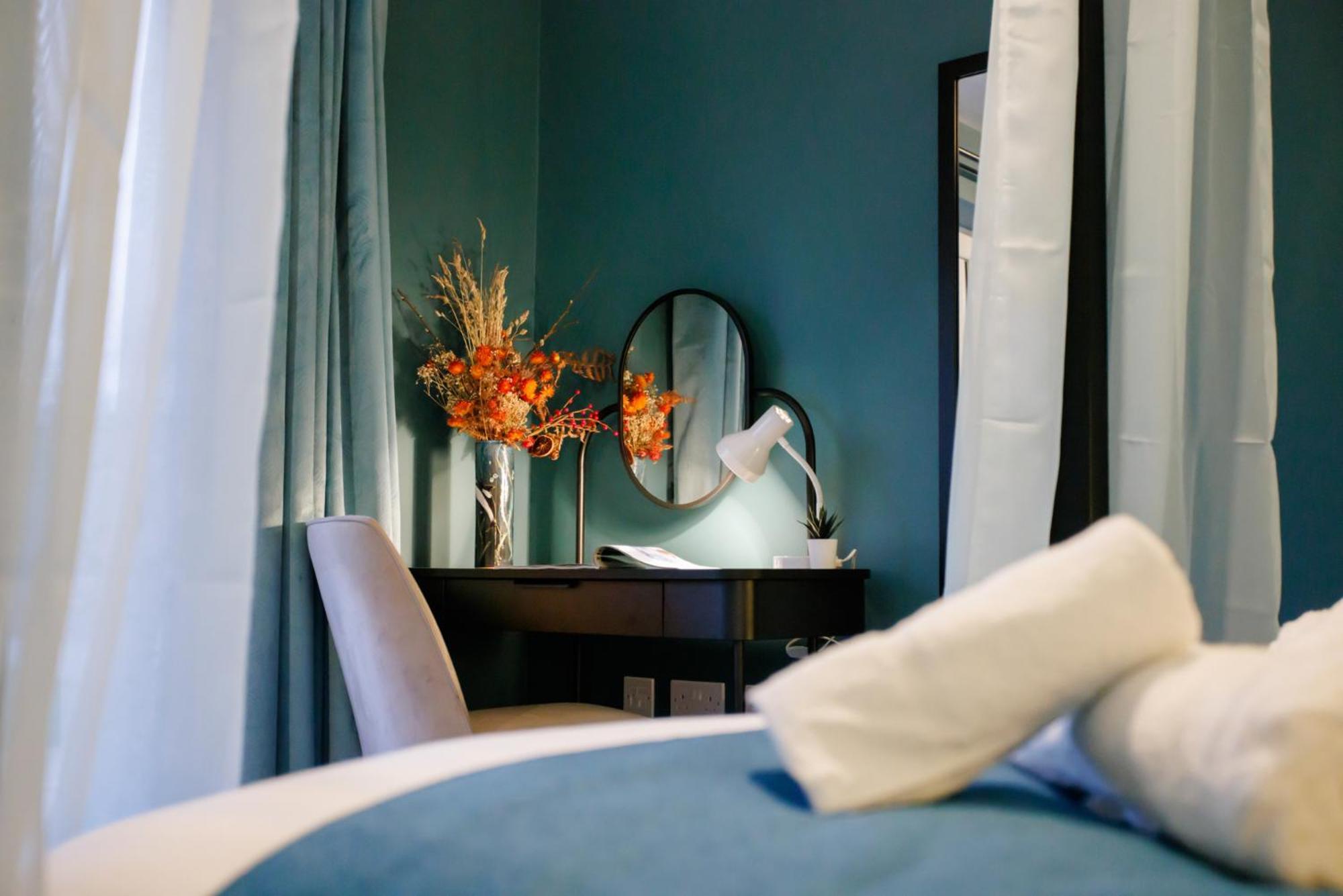Holiday home Luxury Celebrity Townhouse Etihad Stadium Coop Live Arena 2 Parking Sleep 10